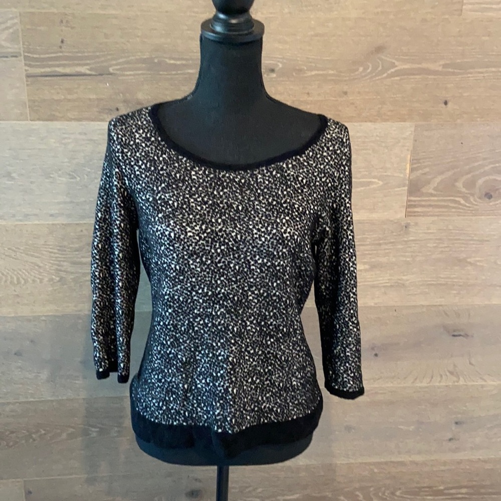 Amazing sweater EUC